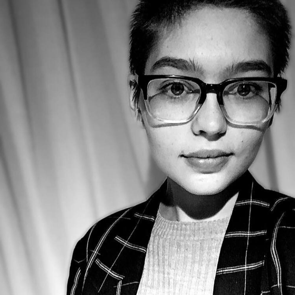 Meet your Posher, Emma
